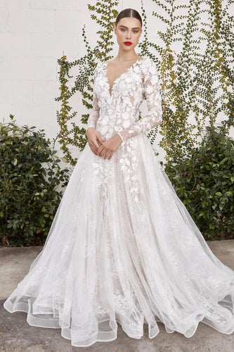 Wedding Dress Ideas for The Winter Bride