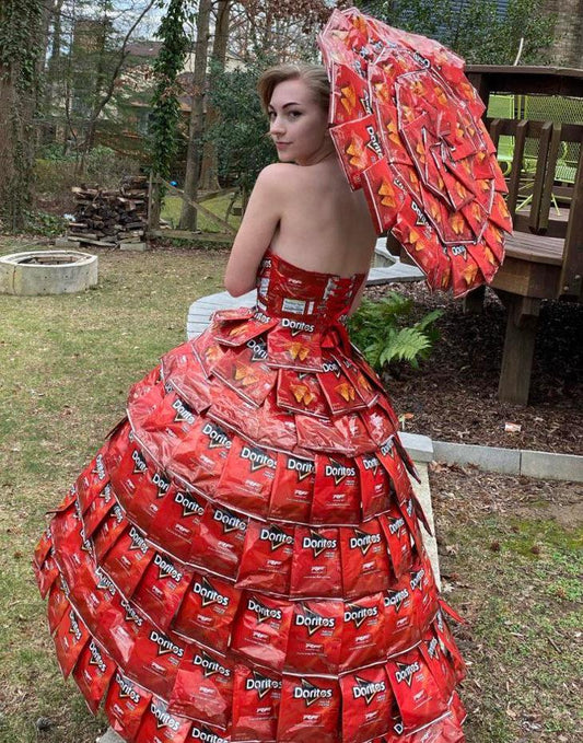 Top 10 Weirdest Prom Dresses Ever - The Dress Outlet